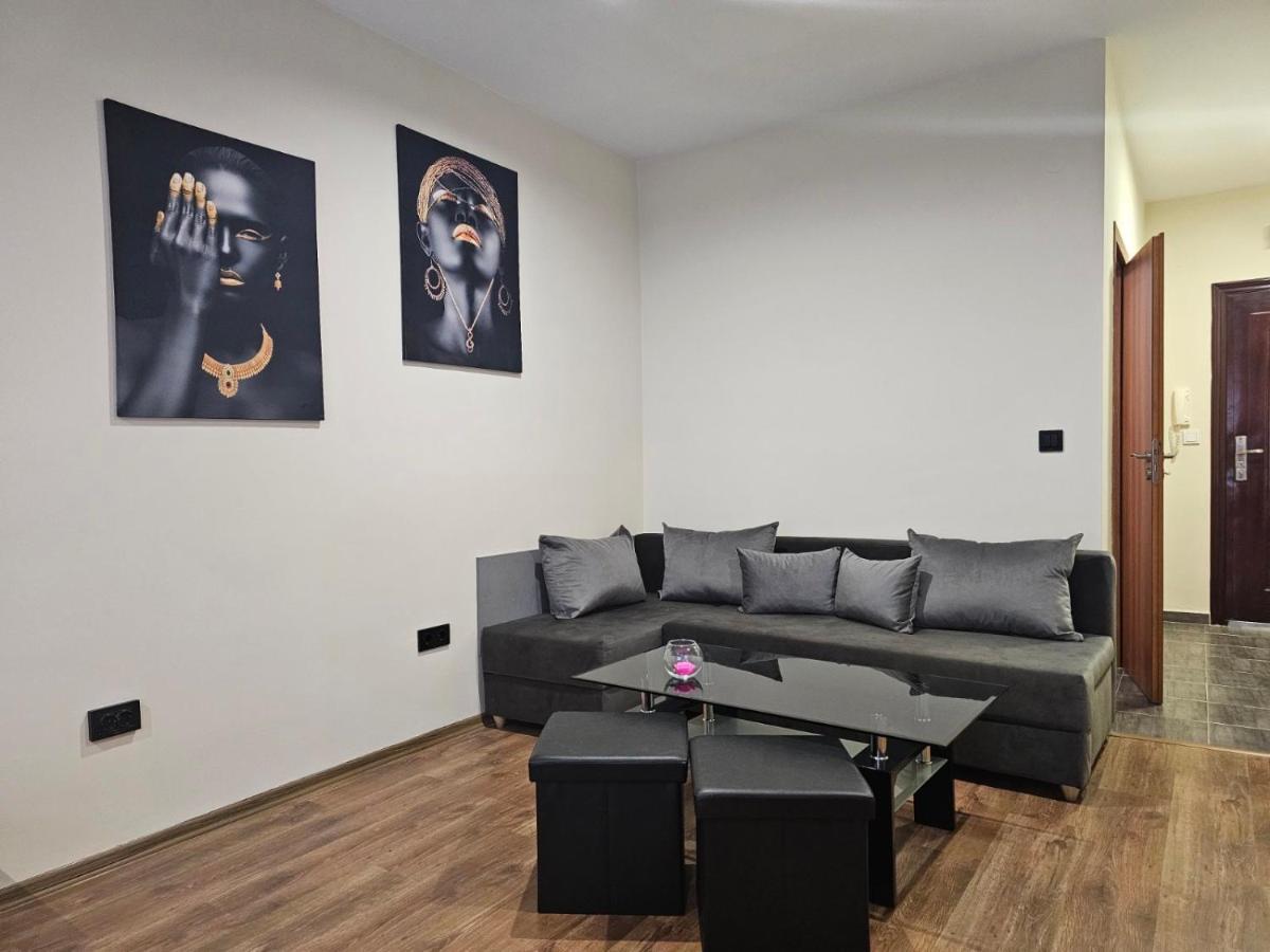 Studio Mirage Kazanlŭk المظهر الخارجي الصورة