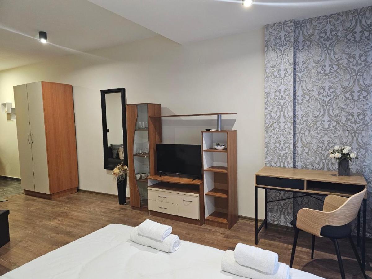 Studio Mirage Kazanlŭk المظهر الخارجي الصورة